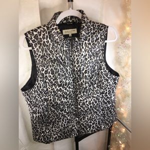 Jones New York Sport | Women’s Petite Gray Leopard Print Pattern Vest